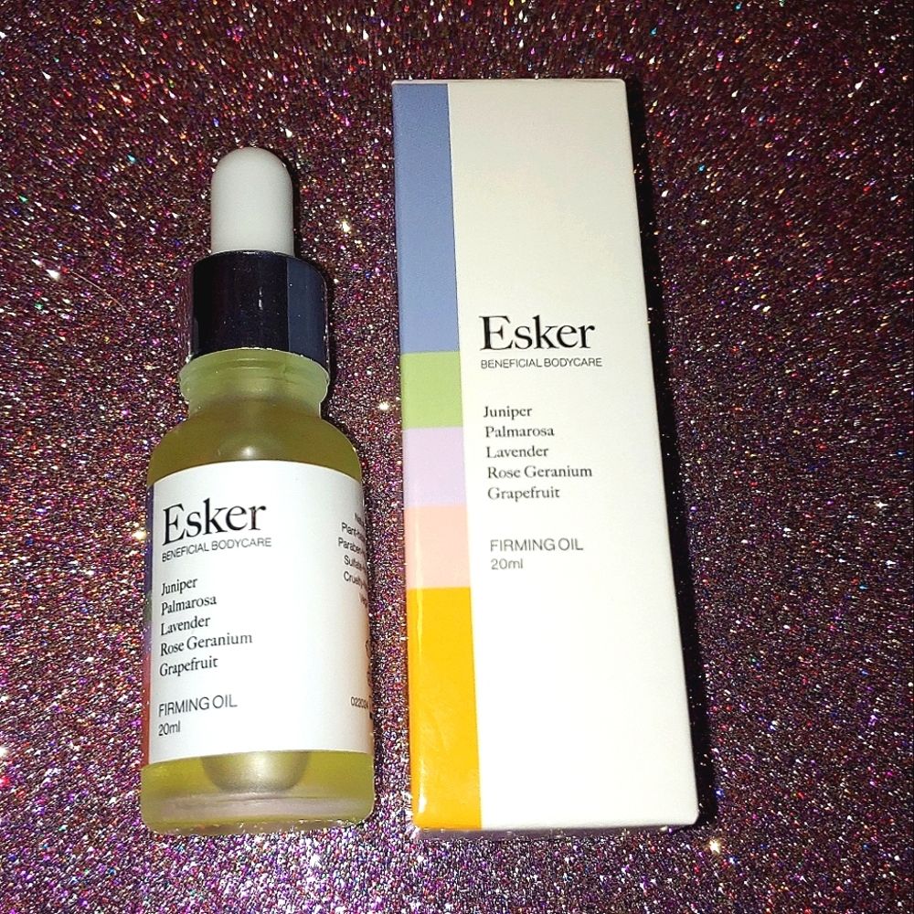 Esker Firming Oil Juniper, Palmarosa, Lavender, Rose Geranium, and Grapefruit